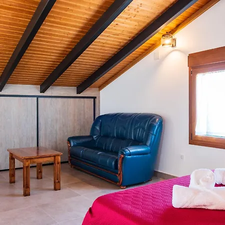 Kır Evi Quercus Navaluenga